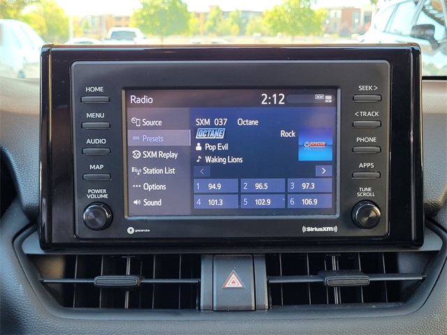 2020 Toyota RAV4 Hybrid XLE photo 23