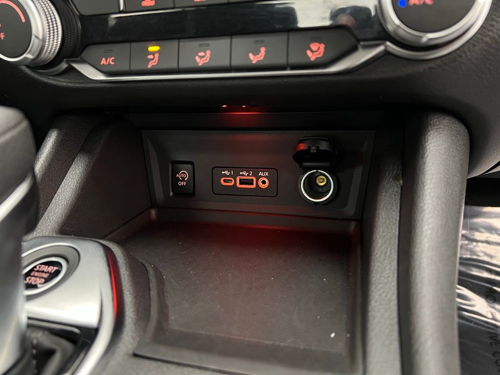 2024 Nissan Sentra SV photo 12