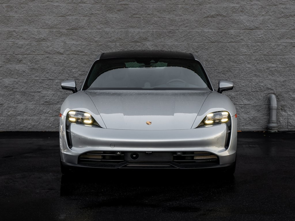 2024 Porsche Taycan photo 6