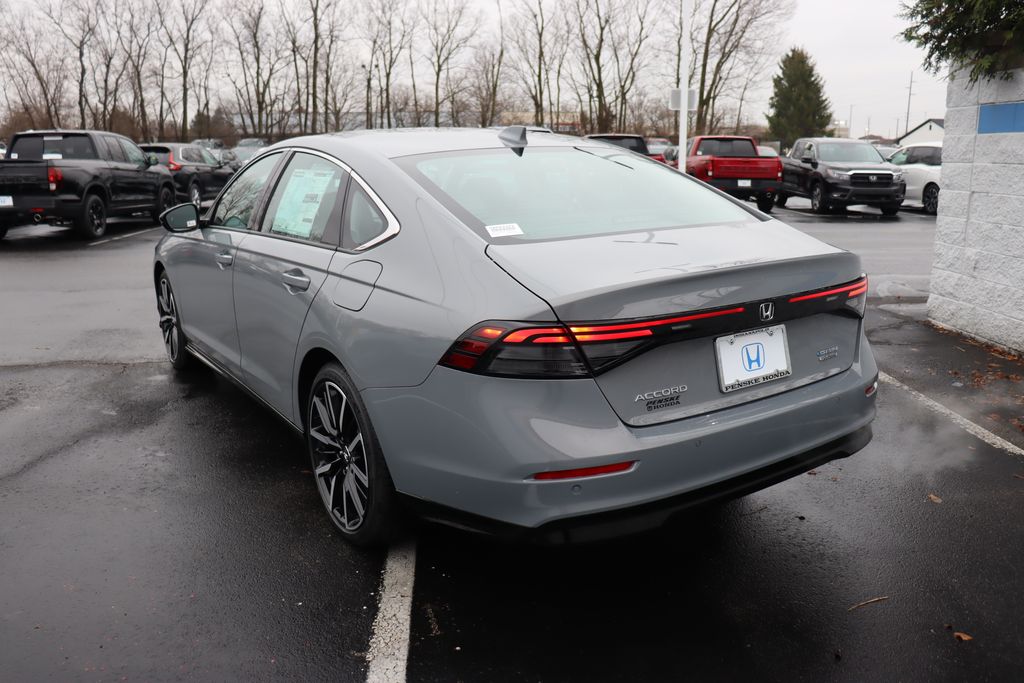 2025 Honda Accord Hybrid Touring photo 3