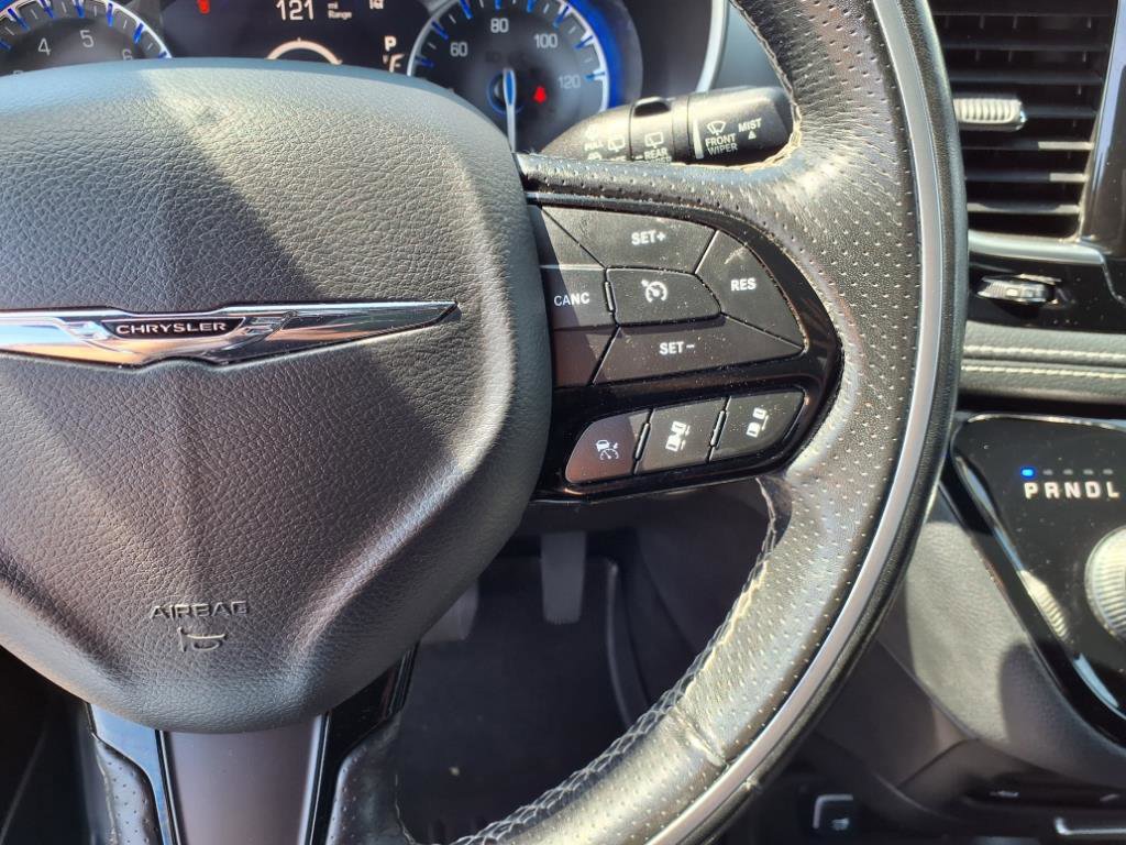2019 Chrysler Pacifica Limited photo 24