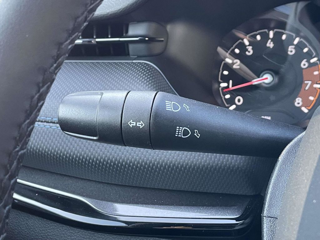 2025 Jeep Compass Latitude photo 28