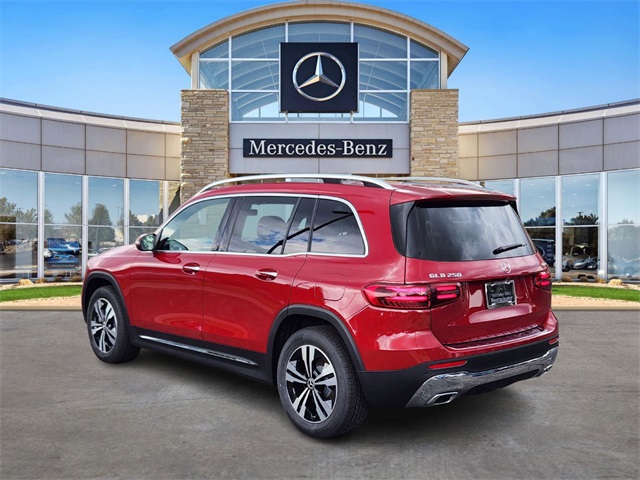 2026 Mercedes Benz GLB 250 4MATIC photo 3