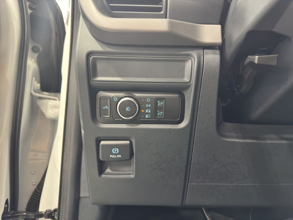 2024 Ford F-150 XL photo 17