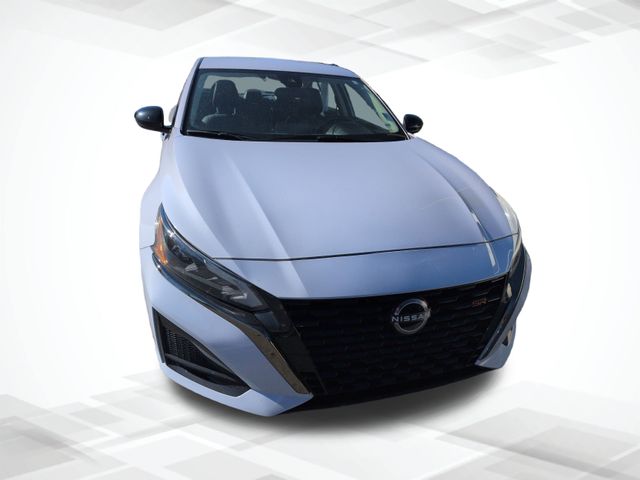 2024 Nissan Altima 2.5 SR photo 2