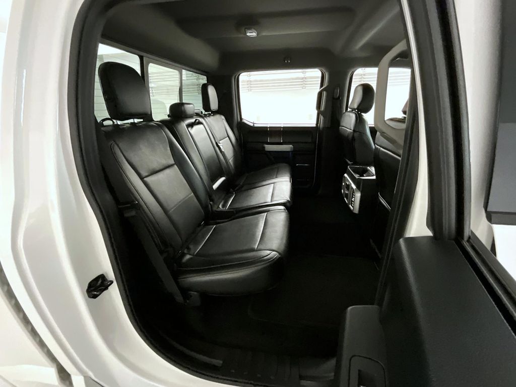 2016 Ford F-150 Lariat photo 16