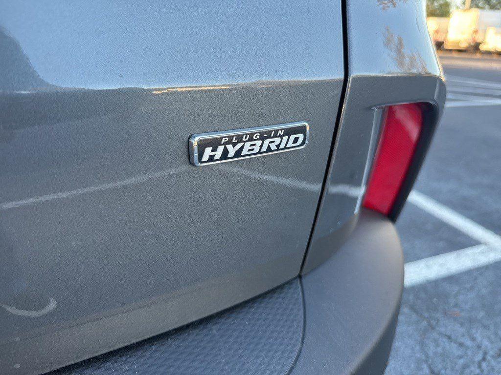 2025 Ford Escape Plug-In Hybrid photo 8