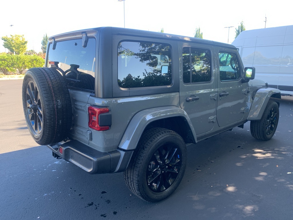 2023 Jeep Wrangler Sahara 4xe photo 3