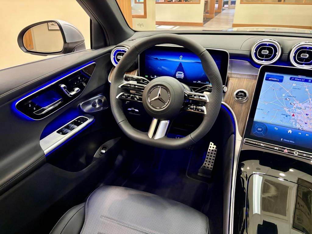 2026 Mercedes Benz GLC 300 4MATIC photo 9