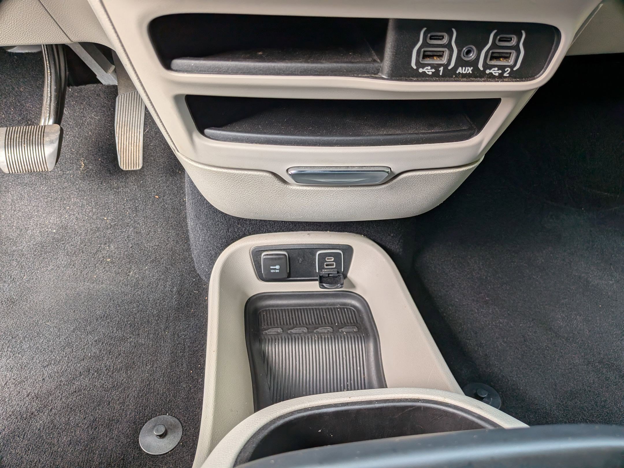 2021 Chrysler Pacifica Touring L photo 23
