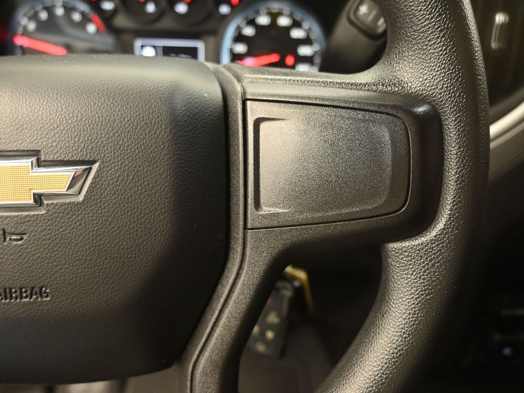 2021 Chevrolet Silverado 1500 Custom photo 26