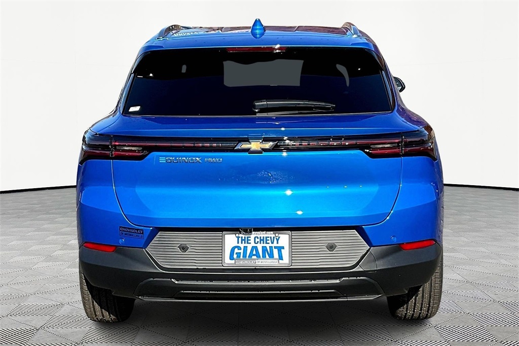 2026 Chevrolet Equinox EV 1LT photo 4