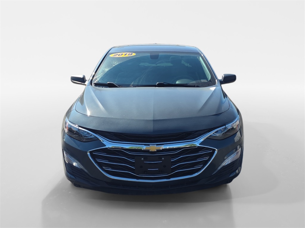 2019 Chevrolet Malibu LS photo 3