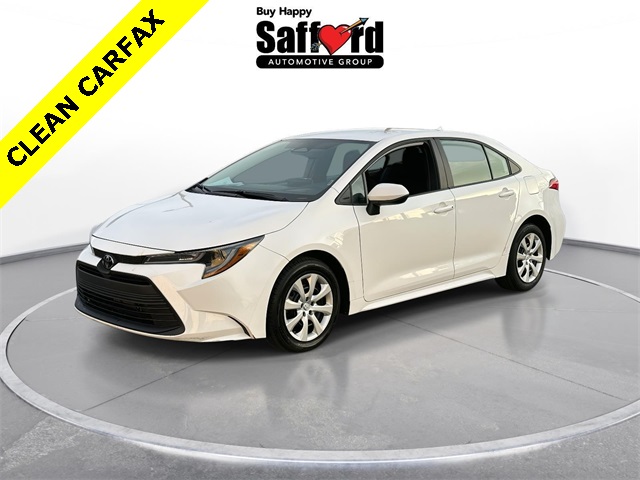 2024 Toyota Corolla LE's photo