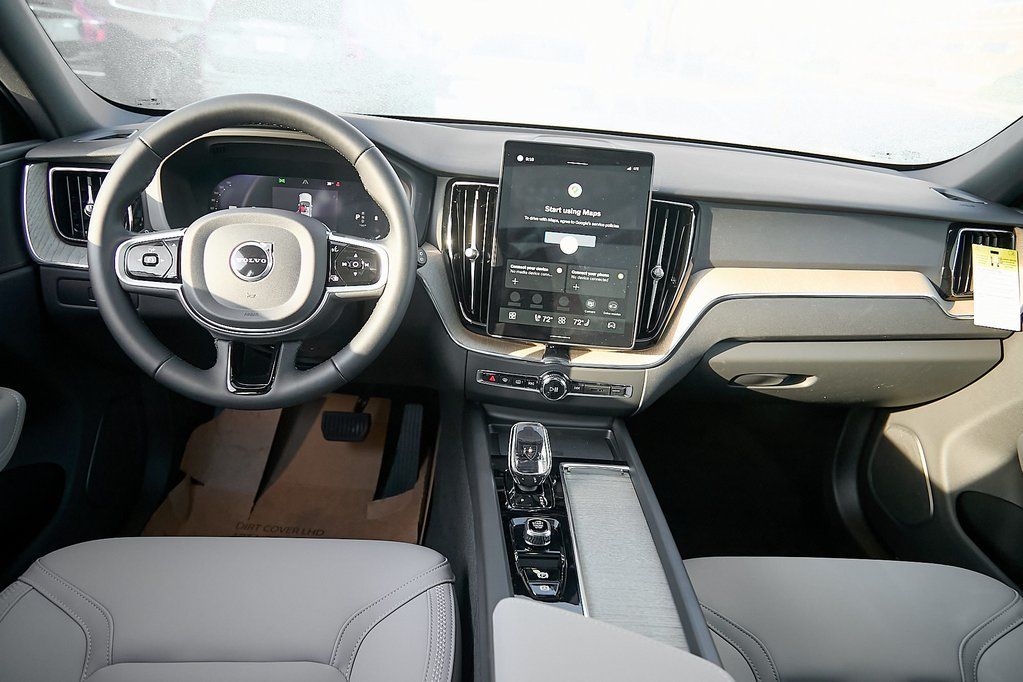 2026 VOLVO XC60 - Image 22