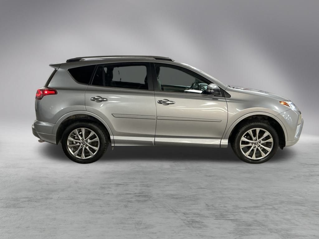 2017 Toyota RAV4 Limited photo 4