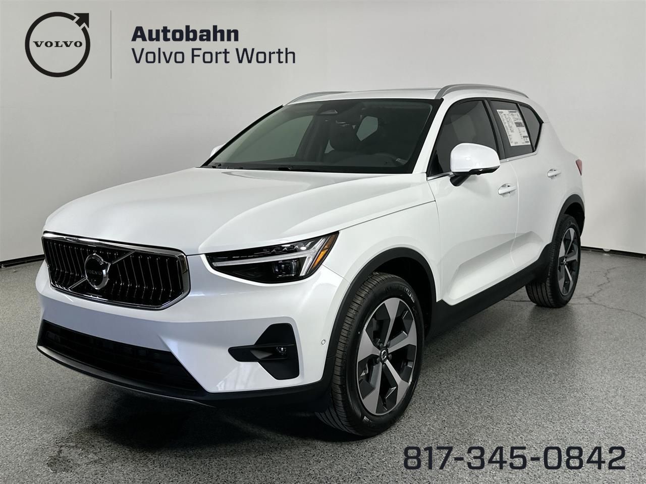 2025 Volvo XC40