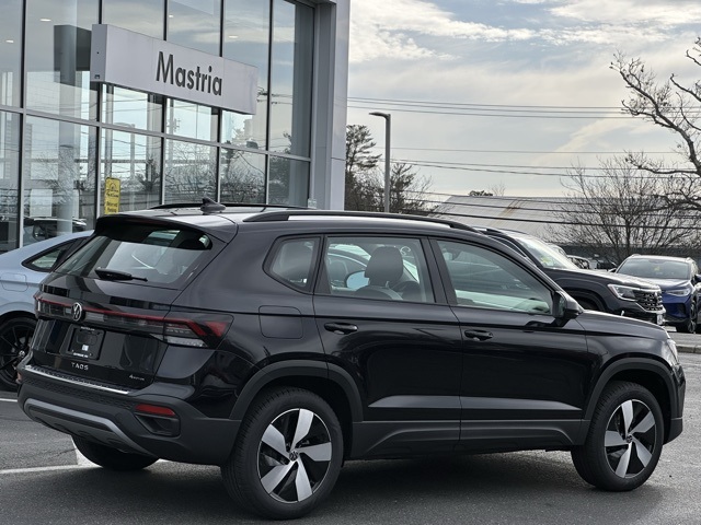 2025 Volkswagen Taos S photo 2