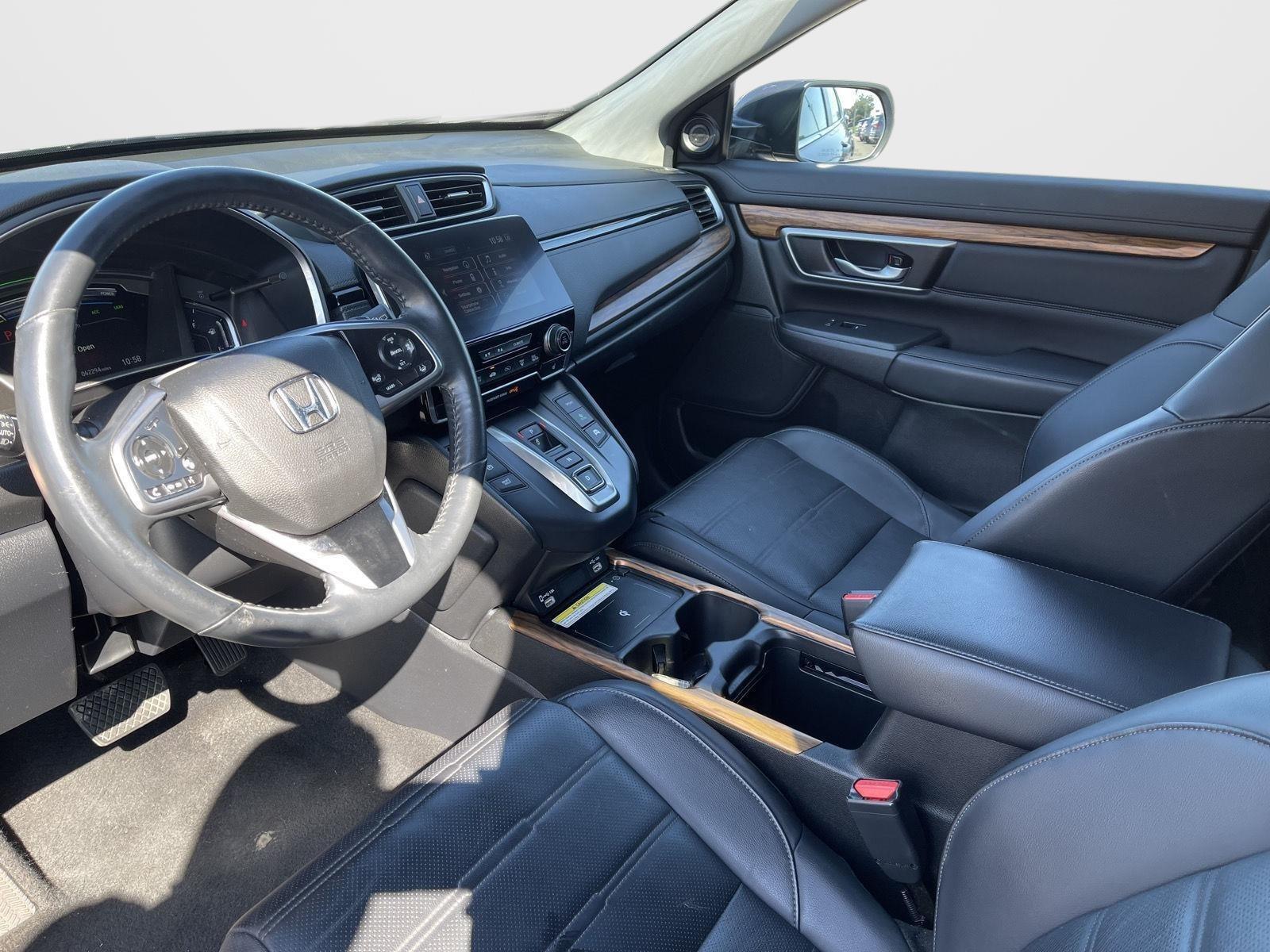 2020 Honda CR-V Hybrid Touring photo 4
