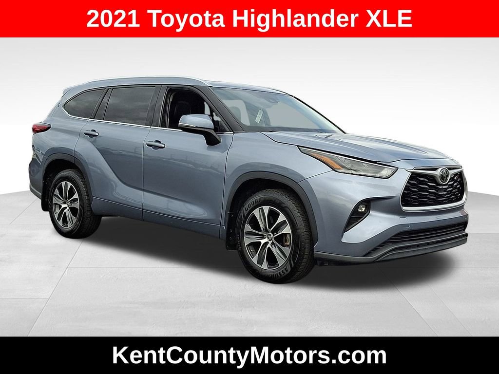 2021 Toyota Highlander XLE's photo