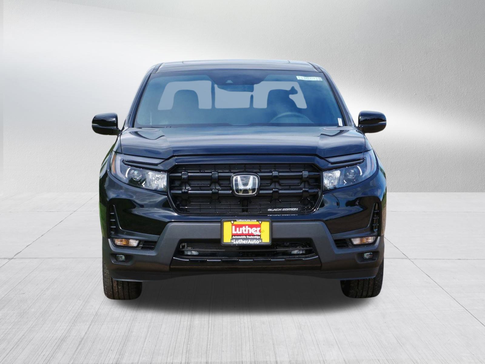 2025 Honda Ridgeline Black Edition photo 2