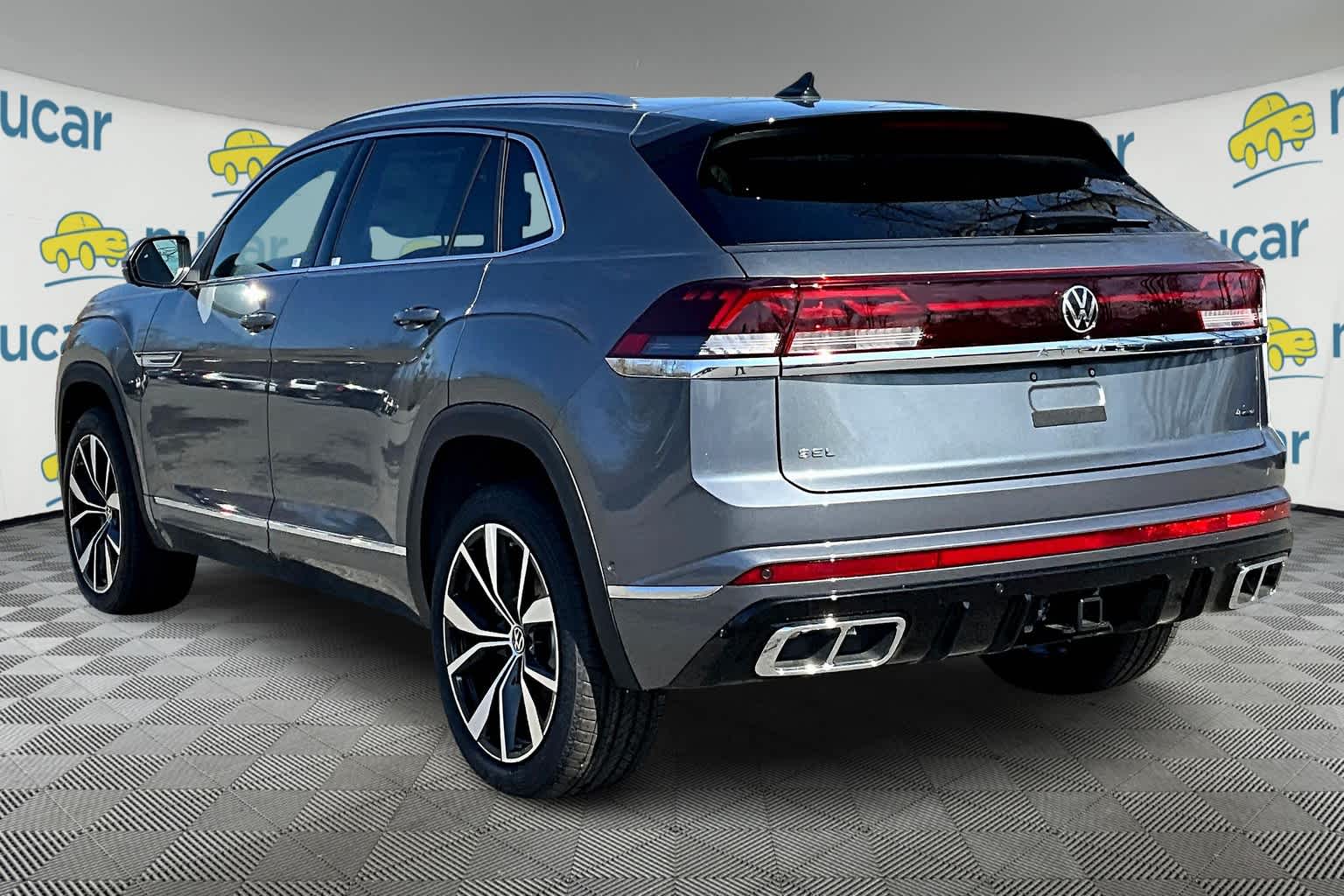 2025 Volkswagen Atlas Cross Sport SEL Premium R-Line photo 4