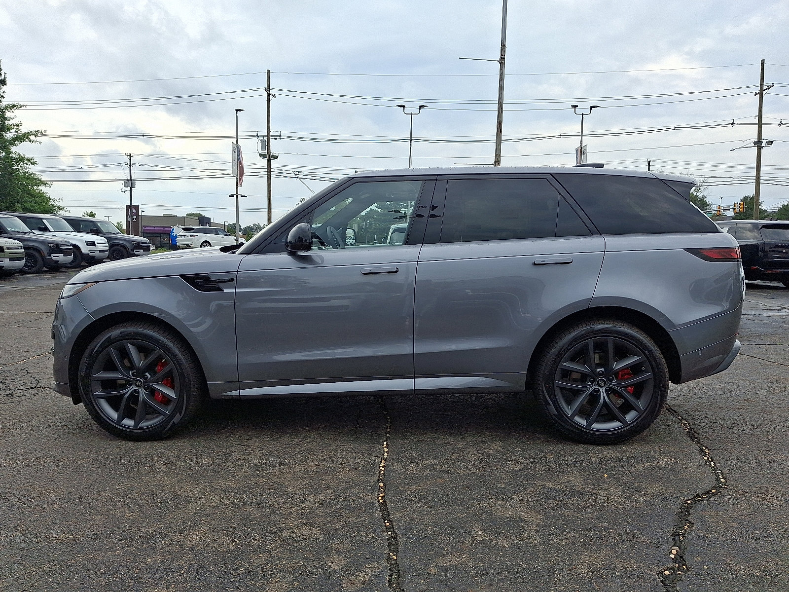 2025 Land Rover Range Rover Sport SE photo 7
