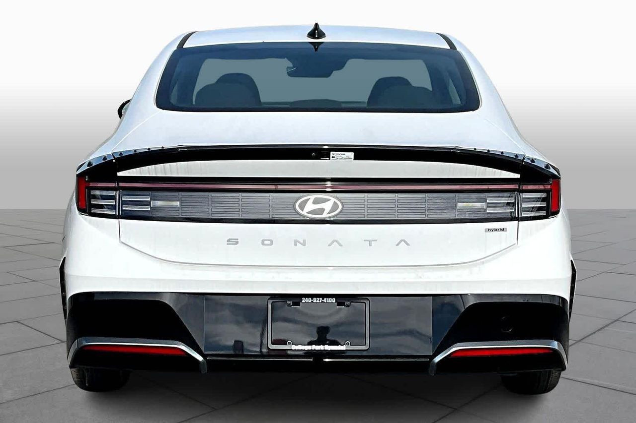 2025 Hyundai Sonata Hybrid SEL photo 4