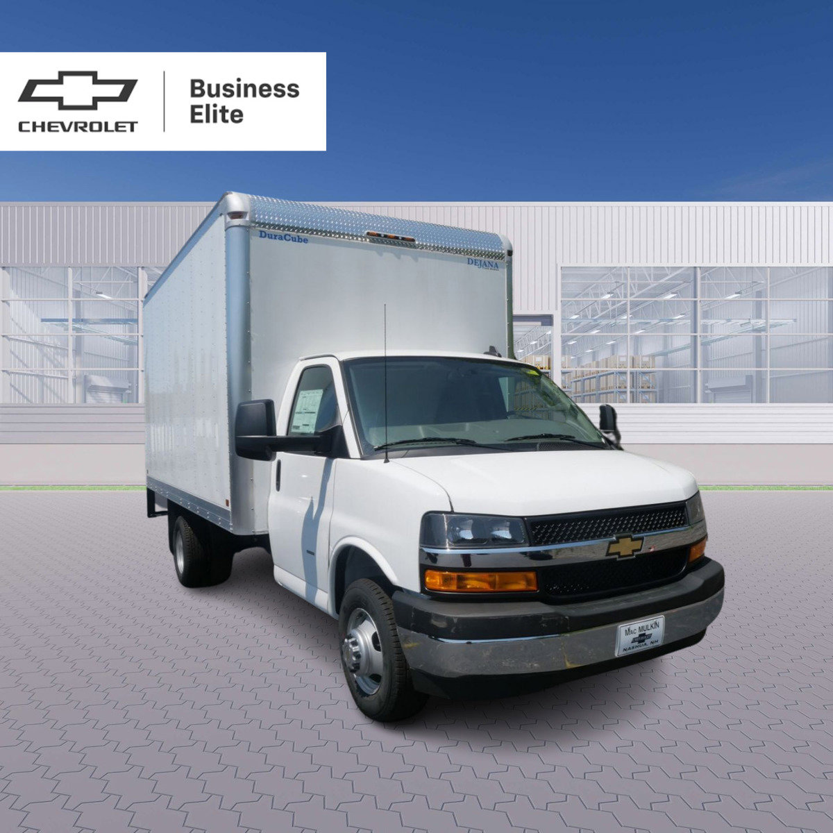 2023 Chevrolet Express Cutaway Base's photo