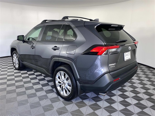 2024 Toyota RAV4 XLE Premium photo 3