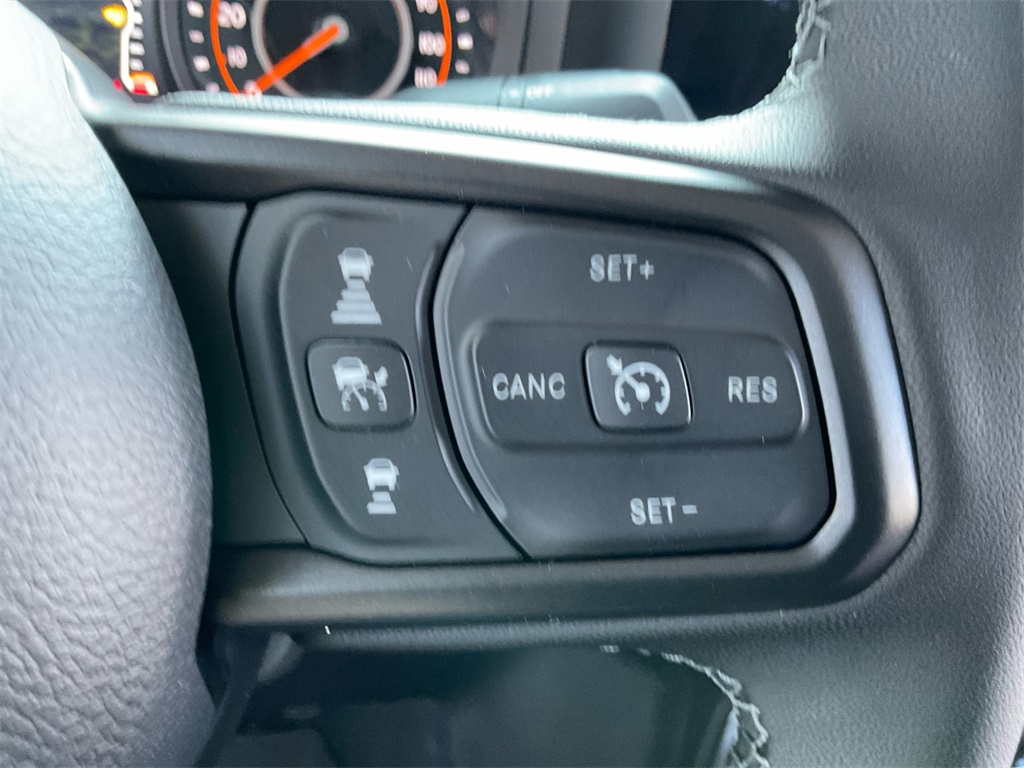 2025 Jeep Gladiator Sport S photo 31