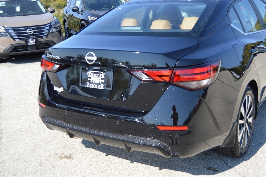 2025 Nissan Sentra SV photo 7