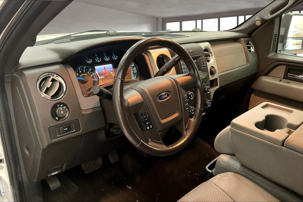 2014 Ford F-150 XLT photo 12