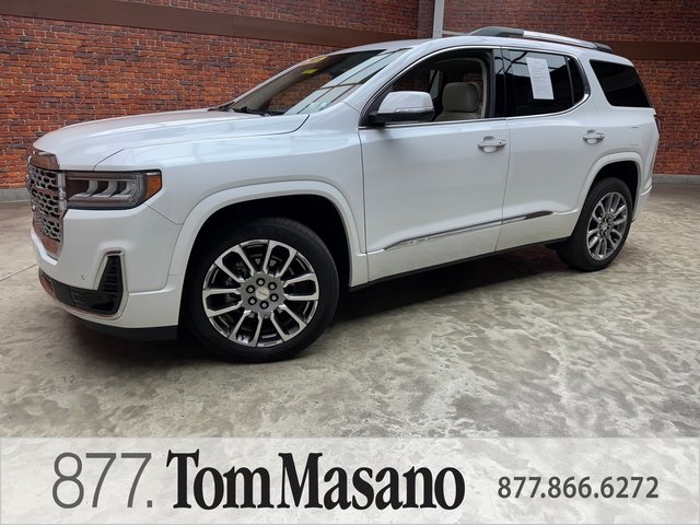 2023 GMC Acadia Denali's photo