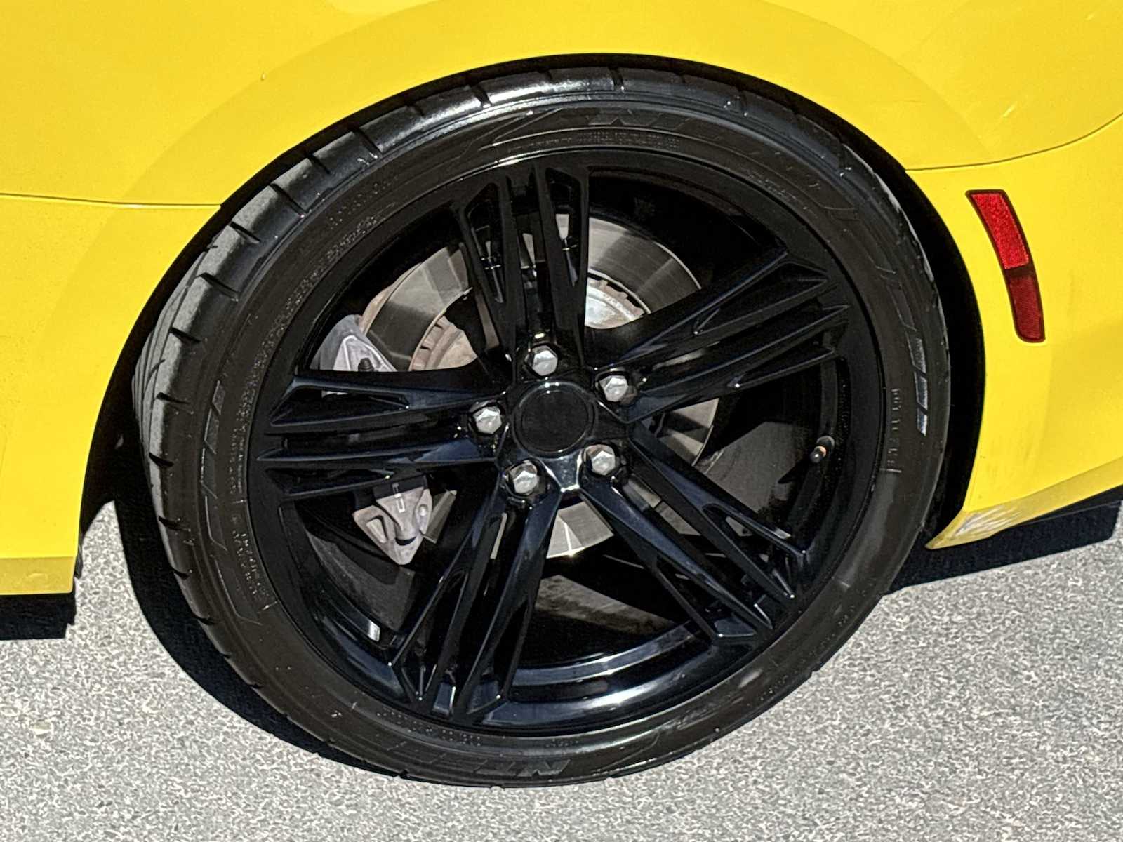 2017 Chevrolet Camaro 1SS photo 12
