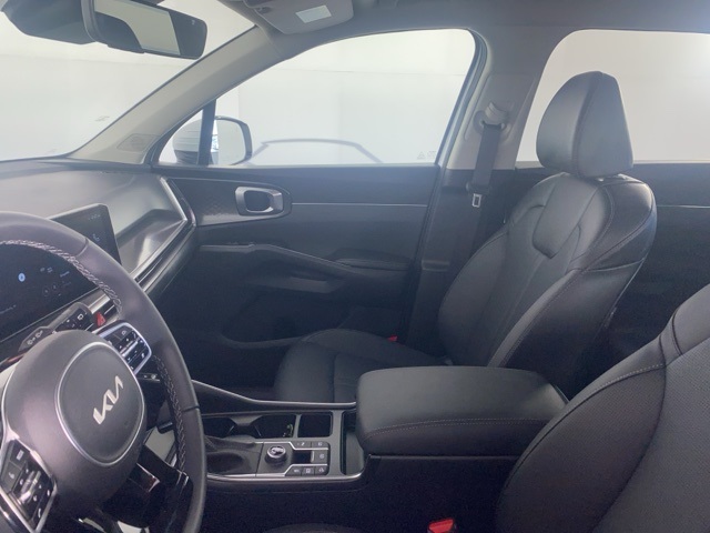 2025 Kia Sorento S photo 11