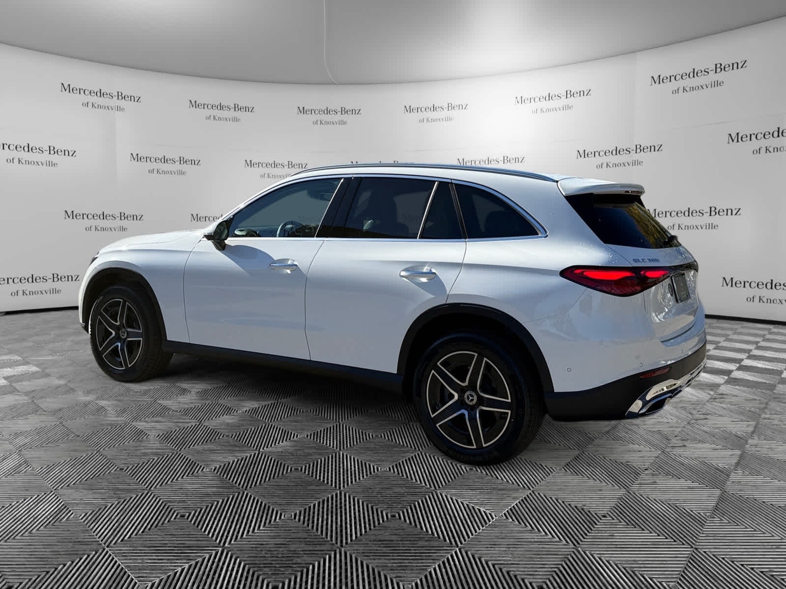 2026 Mercedes Benz GLC 300 4MATIC photo 3