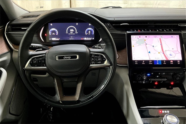 2022 Jeep Grand Cherokee Summit photo 6