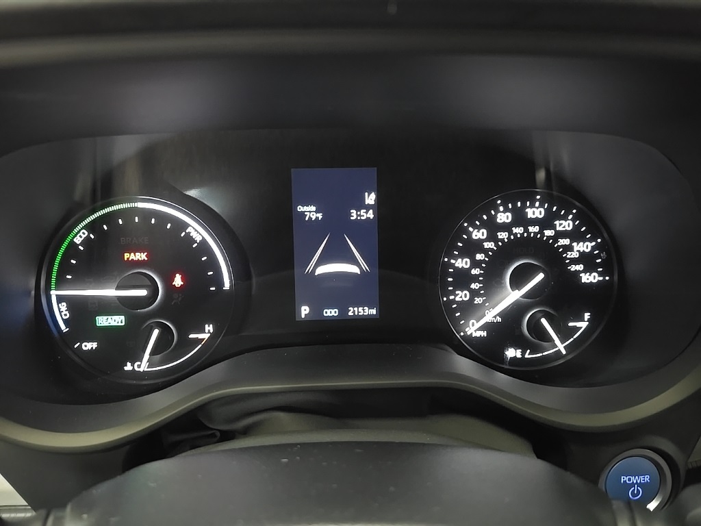2021 Toyota Sienna LE photo 21