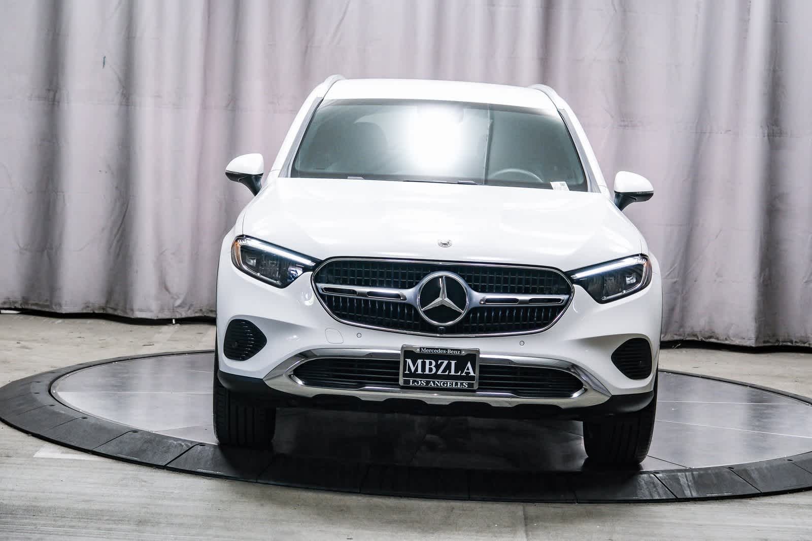 2025 Mercedes Benz GLC 300 photo 6