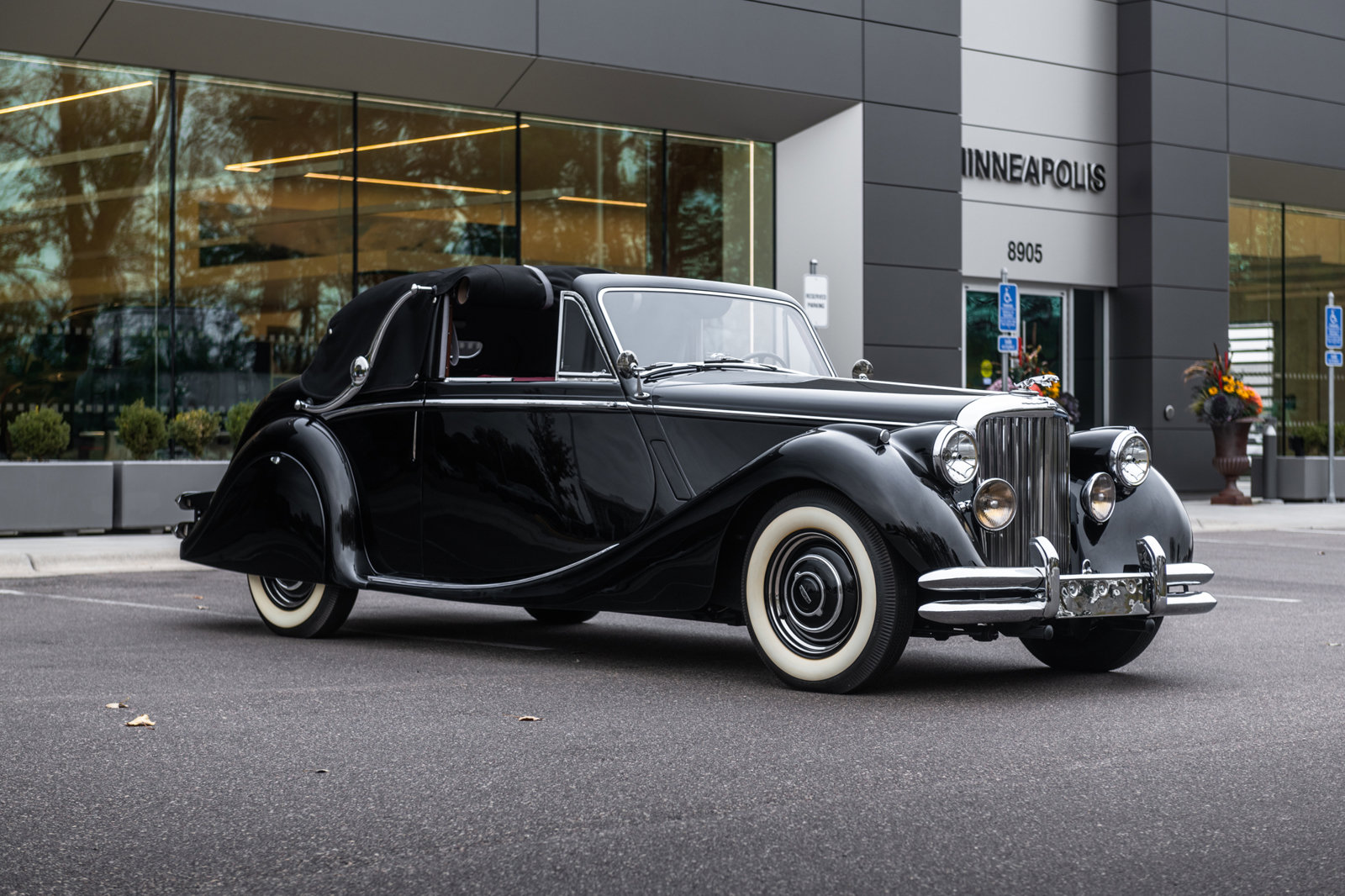Pre-Owned 1950 Jaguar Mark V Drophead Coupe in Golden Valley