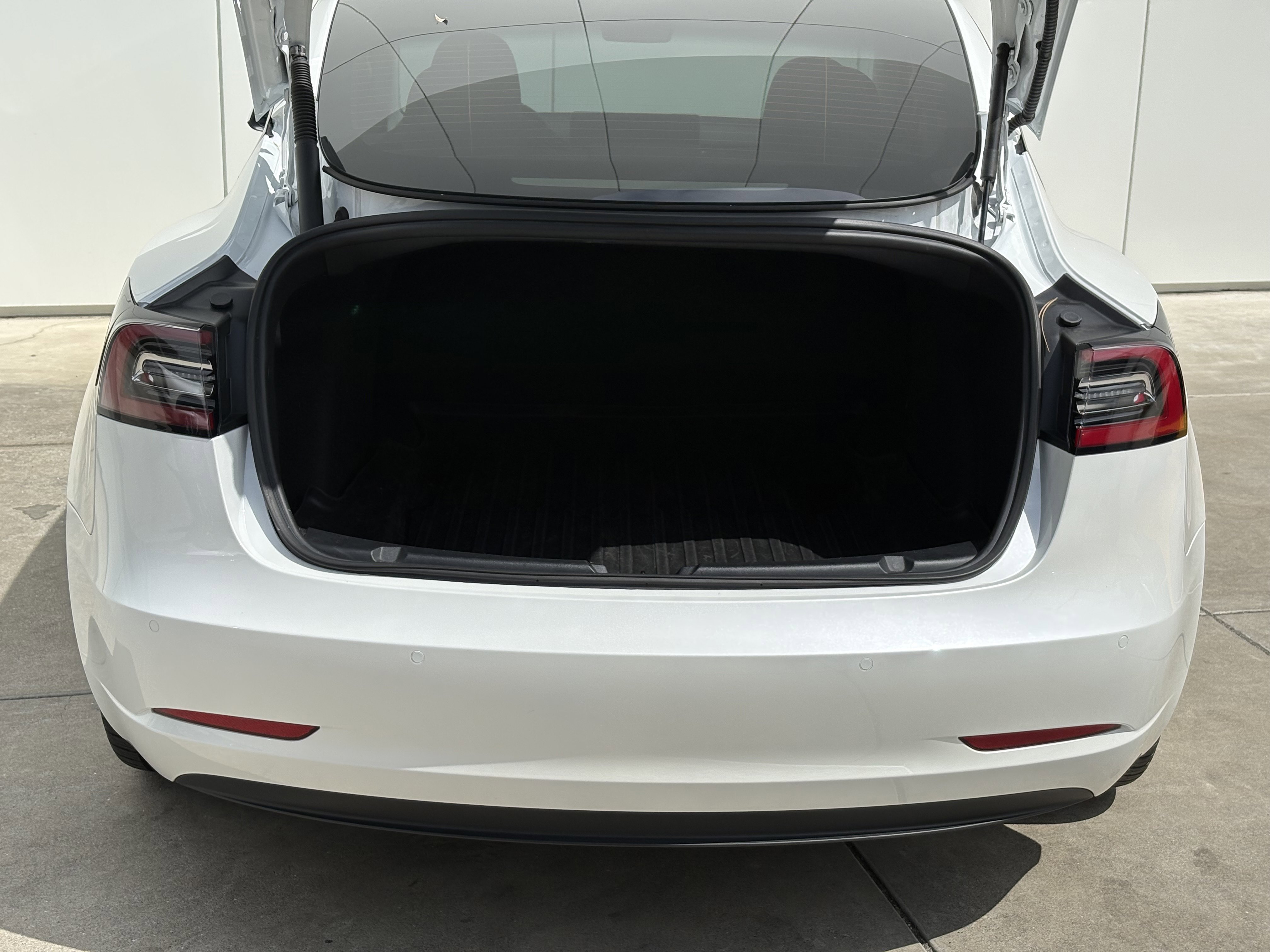 2021 Tesla Model 3 Standard Range Plus photo 9