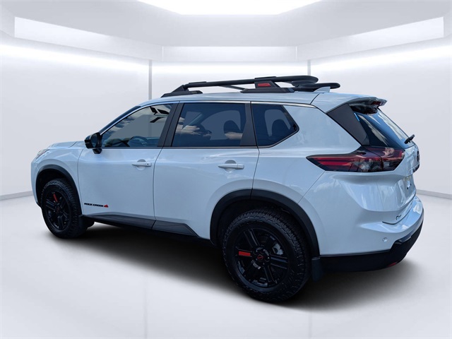 2025 Nissan Rogue SV photo 5