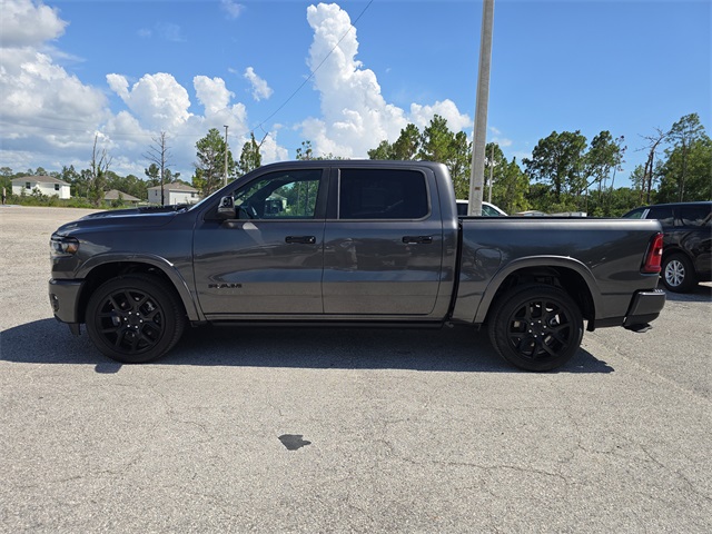 2025 Ram 1500 Laramie photo 3
