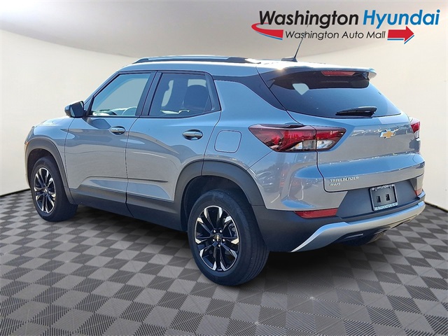 2023 Chevrolet Trailblazer LT photo 3