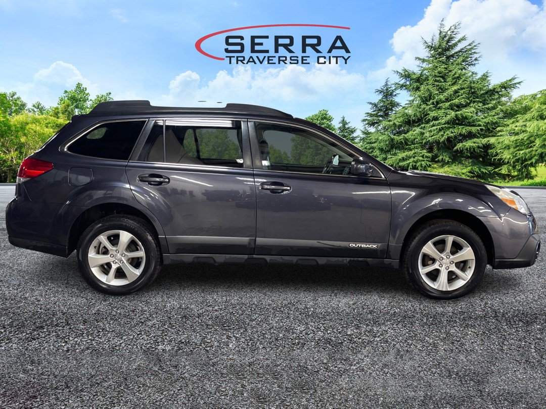 2013 Subaru Outback 2.5i Limited photo 3