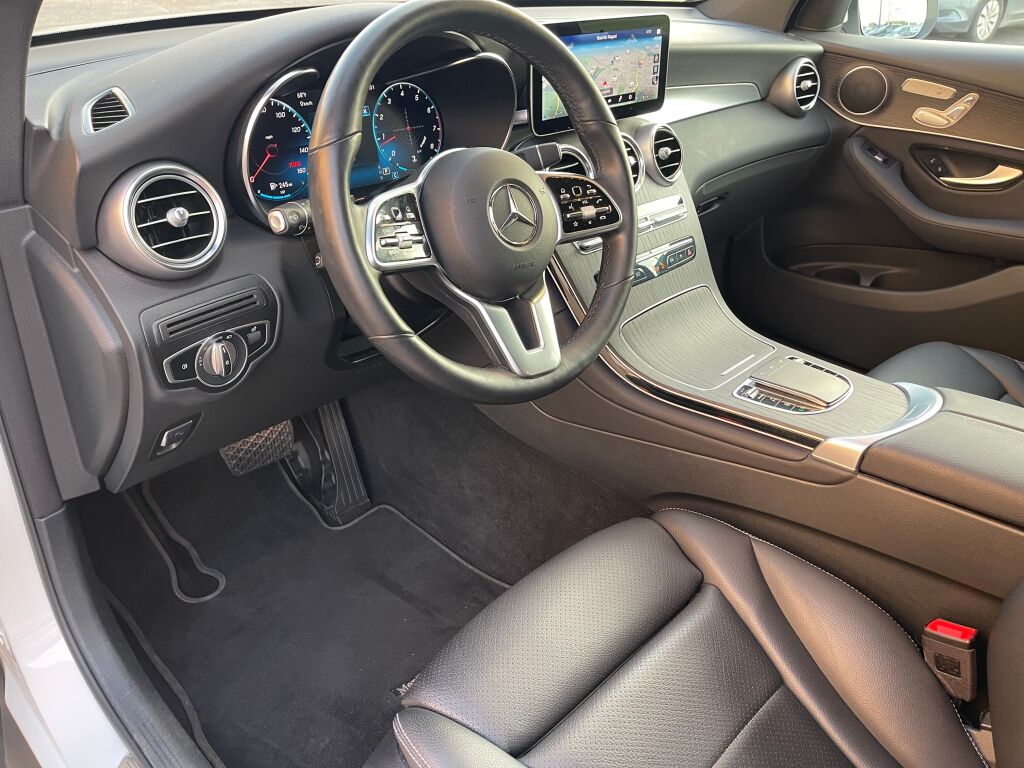 2022 Mercedes Benz GLC 300 4MATIC photo 4