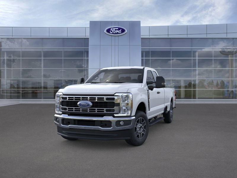 2025 Ford F-350 XLT photo 2