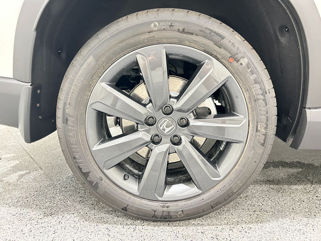 2025 Honda Pilot Sport photo 6