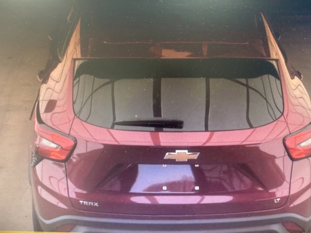 2025 Chevrolet Trax LT photo 4